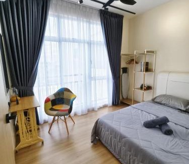 Masai Apartment | Cat Theme, Seri Alam 5min to Regency & Pasir Gudang Hospital, 4pax Offer 20 Rebate for 3day Stay, Free Netflix 1 Carpark I Malay Friendly