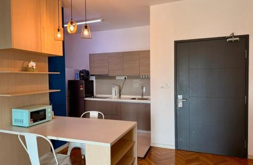 Shah Alam Apartment | Emira Residence Seksyen 13 Shah Alam by Alpha LaVista