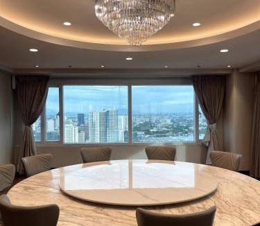 Ermita Apartment | Ultra Luxury 5BR Penthouse in Manila Bay Rizal Park