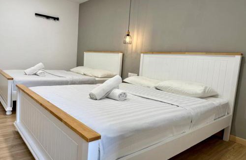 Taman Kota Laksamana House | Modern Townhouse Getaway Jonker 16 min by walk