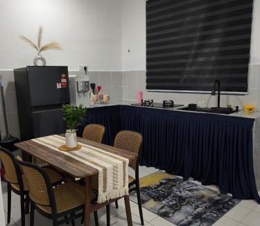 Gambang House | Coach homestay