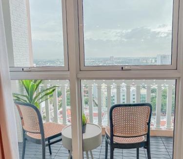 Pinagsama Apartment | nJoy! Elegant Peach Heaven at Venice Grand Canal
