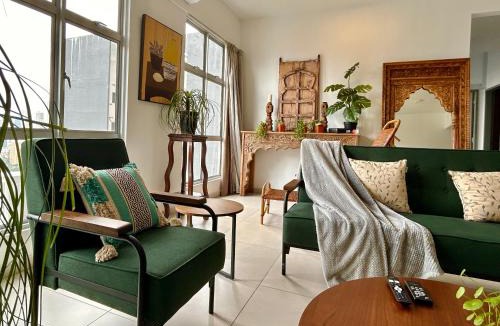 Brickfields Apartment | 3BR Vintage design Level 26, KL Sentral City View