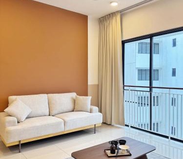 Bukit Jelutong Apartment | The Jelutong Trio, Spacious 3-Bedroom Luxury Stay