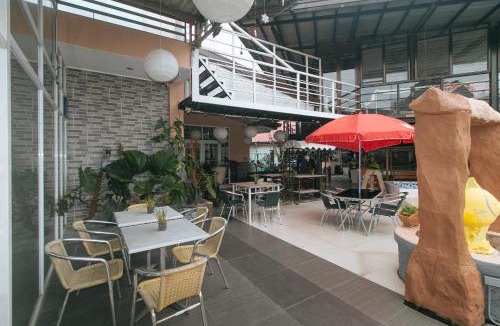 Balibago Hotel | RedDoorz Premium at Casa LenidaRose