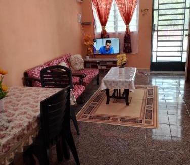 Kampung Tasek Junjong Ski Chalet | Homestay Bait Al-Sakinah