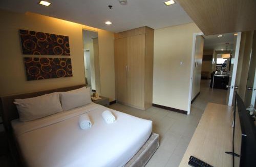 Wack-Wack Greenhills Apartment | BSA Twin Towers