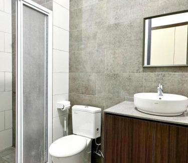 Taman Charming Apartment | 13th FL-The Podium-Studio-Free 1 Parking-6 Pax