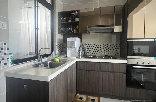 Putrajaya Apartment | The One by Nakza Stays, Lakeview Suites Putrajaya