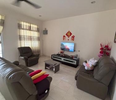 Pengkalan Baharu House | Big Garden Homestay