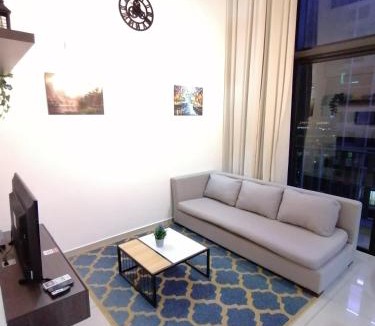 Seksyen 7 Apartment | i-Duplex 1M2R2B Condo - LED Garden, Fun Fair, Waterpark, Wax Museum, Mall & More!