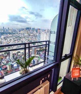 Downtown Apartment | Cozy Apartment City & Mountain View with balcony FREE NETFLIX with pools sauna and sunbathing