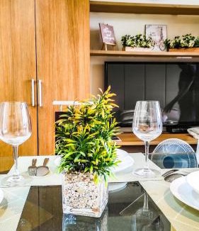 Downtown Apartment | Cozy Apartment City & Mountain View with balcony FREE NETFLIX with pools sauna and sunbathing