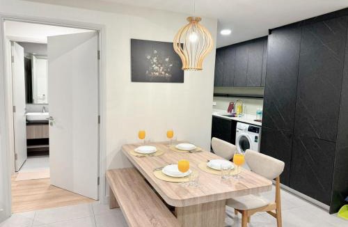 Kuala Lumpur Apartment | The Atrium Ampang by OKBnB - Family Suite 3-Minute Access to the Heart of KL