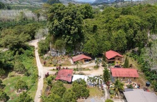 Gua Musang House | Country house Pulai Holiday Village 布赖旅游乡村