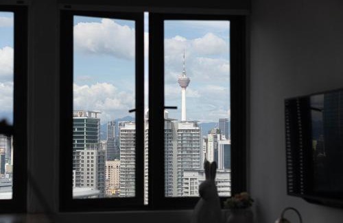 Brickfields Apartment | Cozy Studio l Riveria City l 1km to KL Sentral