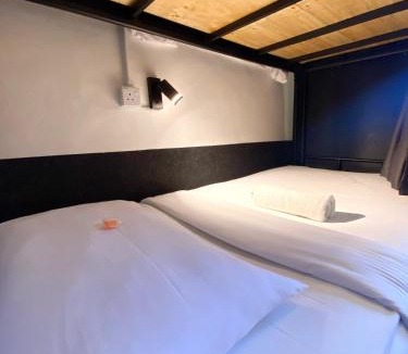 Historic George Town Hostel | Pine Armenian