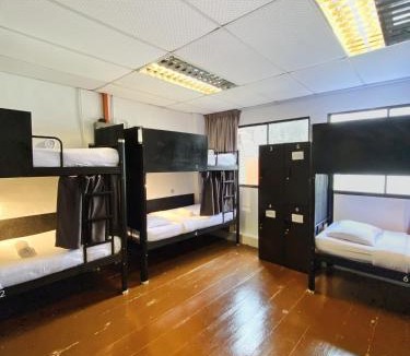 Historic George Town Hostel | Pine Armenian