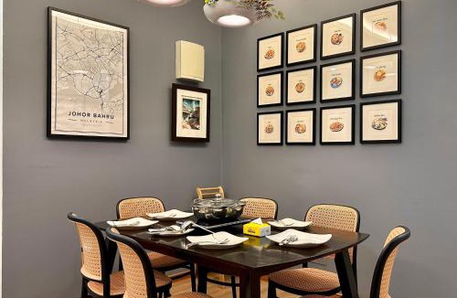 Central District Apartment | Artsy Homestay in JB Town Center Near FoodCourt, Malls & Grocery
