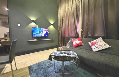 Ayer Keroh Apartment | Ayer Keroh MITC 5-7pax 2BR Metra Square