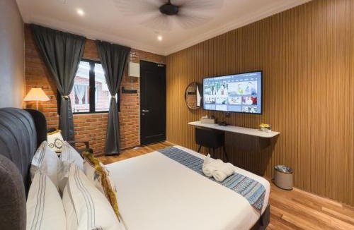 Historic George Town Hotel | RARE Heritage House