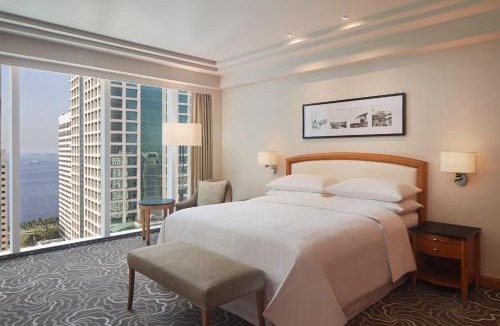 Ermita Night District Hotel | Sheraton Manila Bay