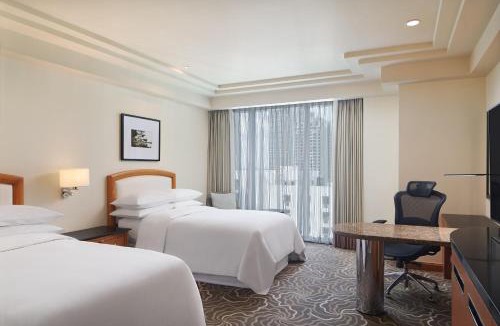 Ermita Night District Hotel | Sheraton Manila Bay