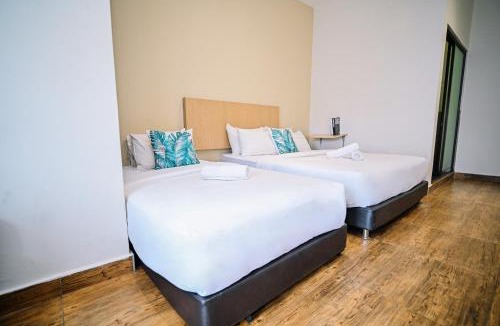 Sri Petaling Hotel | Swing & Pillows - KL Sri Petaling