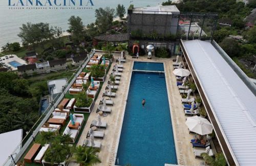 Pantai Tengah Apartment | Lavanya Sea View Apartment with Resort Access