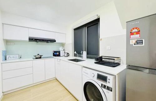 Nusajaya Apartment | Sunway Grid Cosmo Suite WI-FI 6pax BigBOX Legoland