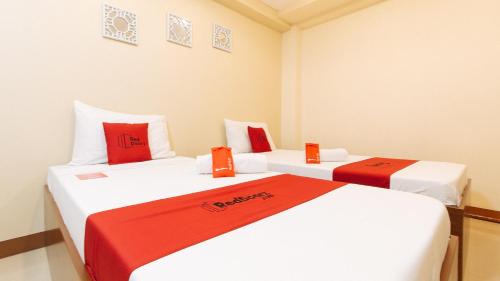 Makati Hotel | RedDoorz Plus near Uptown BGC Mall