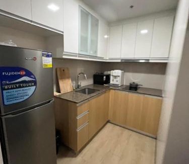 Tambo Apartment | Gentry Manor fast WIFI Balcony with City view Near Okada,NAIA&MOA 12B