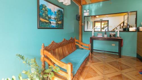 San Nicolas Hotel | RedDoorz @ Farm Side Hotel Laoag City