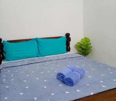 Hutan Kampung Apartment | ALOR SETAR SUPERIOR ROOM VISTANA INDAH GUESTHOUSE by Zenith Smart