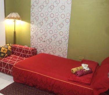Quezon City House | JOHNFRONZ BUILDING