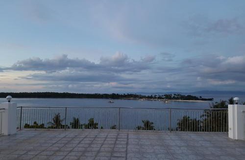 San Francisco Island Bed & Breakfast | Islandview Whitehouse - Camotes