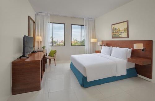 Malvar Hotel | Holiday Inn & Suites Batangas LimaPark by IHG