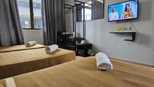 Kuala Rompin Hotel | DLAYARAN HOTEL & CAFE