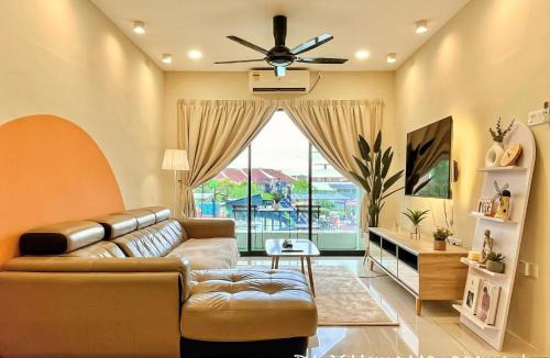 Kampung Kuala Pari Apartment | Manhattan Condo Ipoh Waterpark PoolView FREE Carpark & Netflix by PLY Home