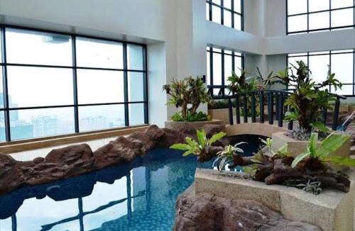 Wack-Wack Greenhills Apartment | Twin Beds Studio Room with City View
