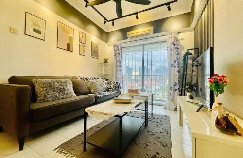Bukit Jalil Apartment | 8 pax Homestay near Axiata Arena & Pavilion 2