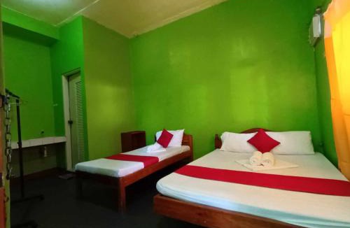 Puerto Princesa City Centre Hostel | William Hearts Pension