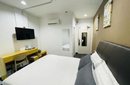 Wakaf Bharu Hotel | Halo Rooms Hotel