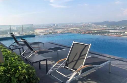 Shah Alam Apartment | Sky Pool 4 Star grade stay in i-City