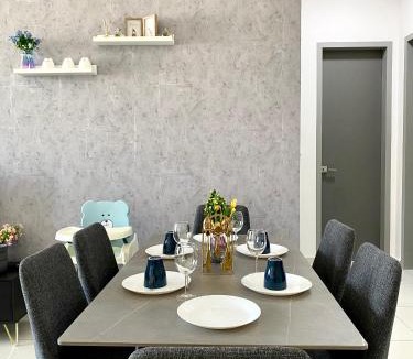 George Town Apartment | Beacon Executive Suite by stayCATion Homestay