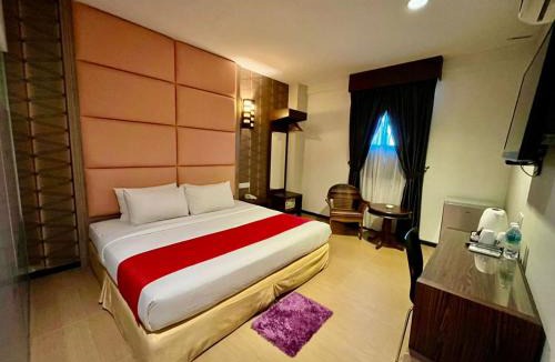 Kempas Hotel | Eight Days Boutique Hotel - Impian Emas