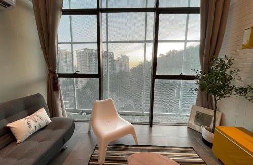 Damansara Perdana Apartment | Studio Loft Empire Damansara Free WiFi & Parking