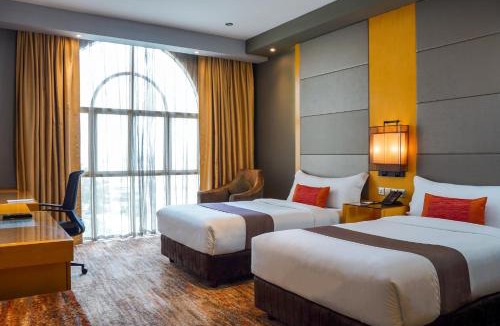 Kampung Lintang Hotel | The Waterfront Hotel Kuching