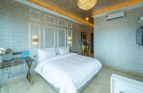 Downtown Kota Kinabalu Hotel | Ritz Residence - A Member of The Luxury Hotel Group