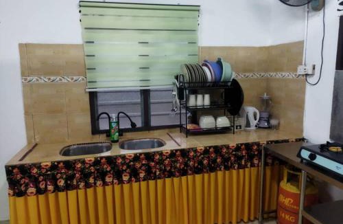 Kampung Penarik Ski Chalet | Ustazah Homestay